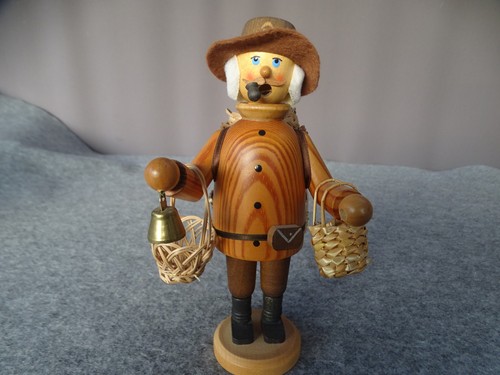 Alte holzfigur - alte,